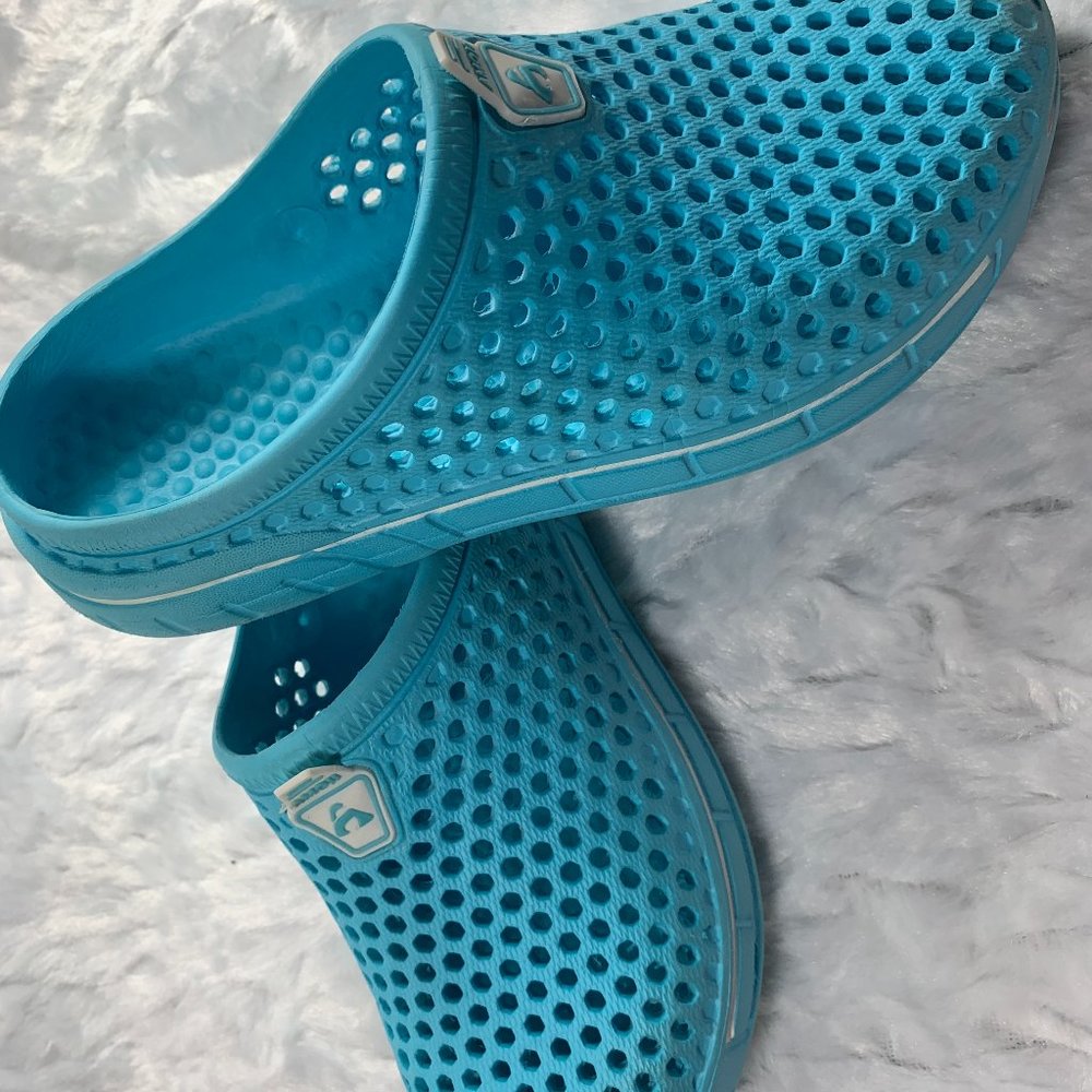 Amoji Garden Clogs Shoes Slippers size 7